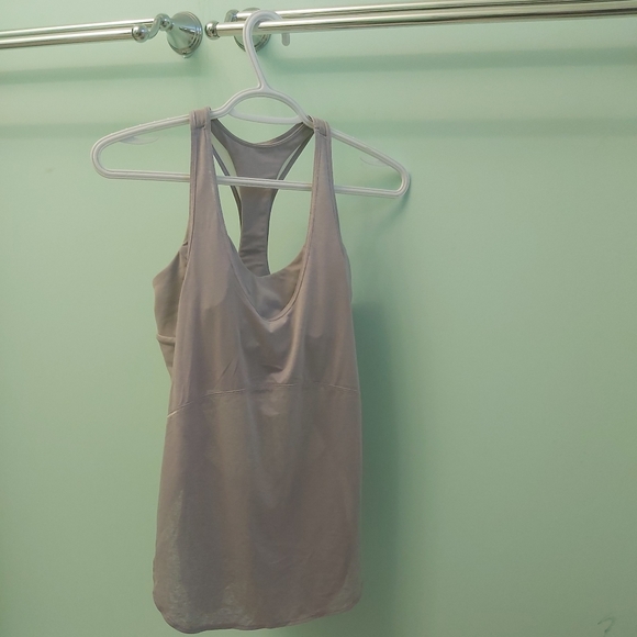 Lululemon Racerback top - Picture 1 of 3